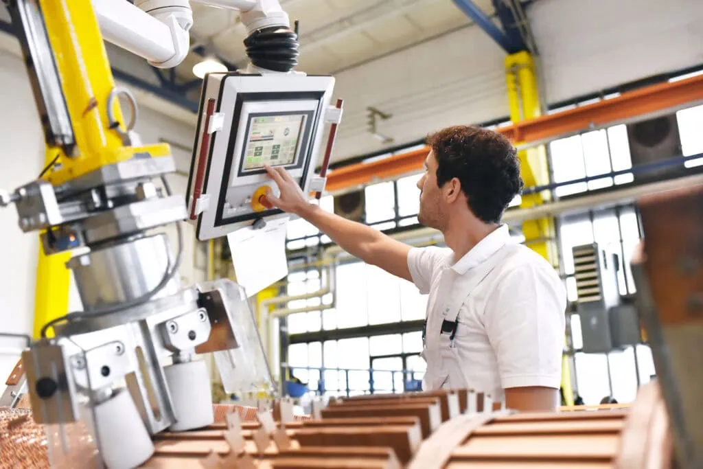 Report: 38,000 New Manufacturing Jobs Report: 38,000 New Manufacturing Jobs