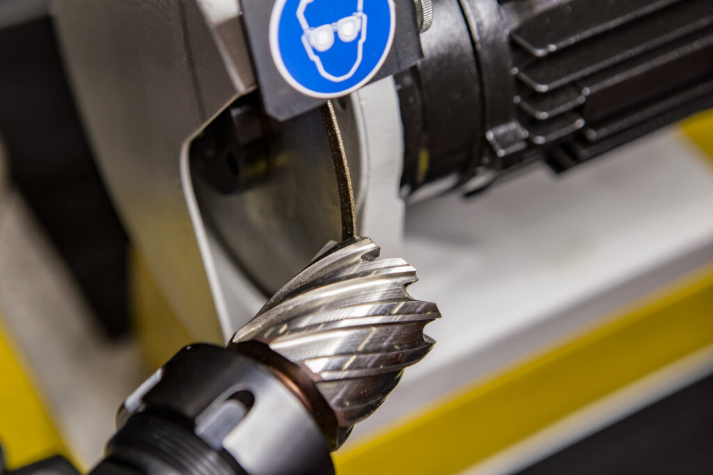 The Value of Reconditioning and Regrinding Your Tools The Value of Reconditioning and Regrinding Your Tools